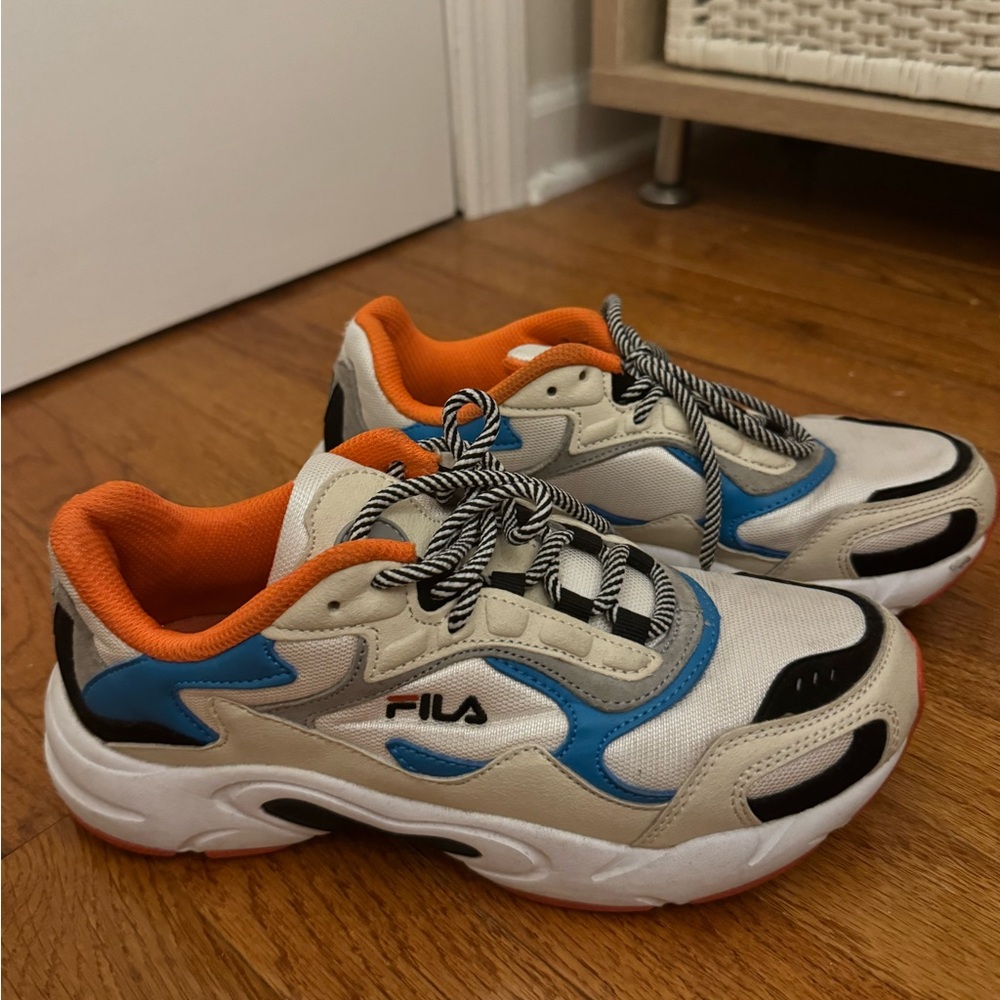 Fila Luminance Chunky Sneaker White Blue Size 8 — 90s Platform Dad Shoe